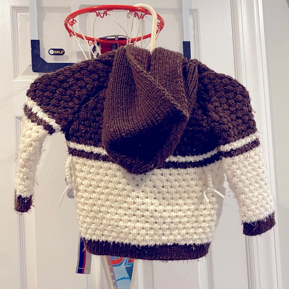 Hand Knit Hooded Sweater - Picture 3 of 4